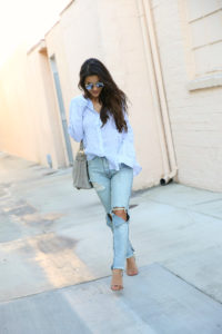 STRIPED BUTTON DOWN DISTRESSED SKINNY JEANS