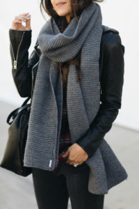 Fall Style Cable Knit Scarf Leather jacket